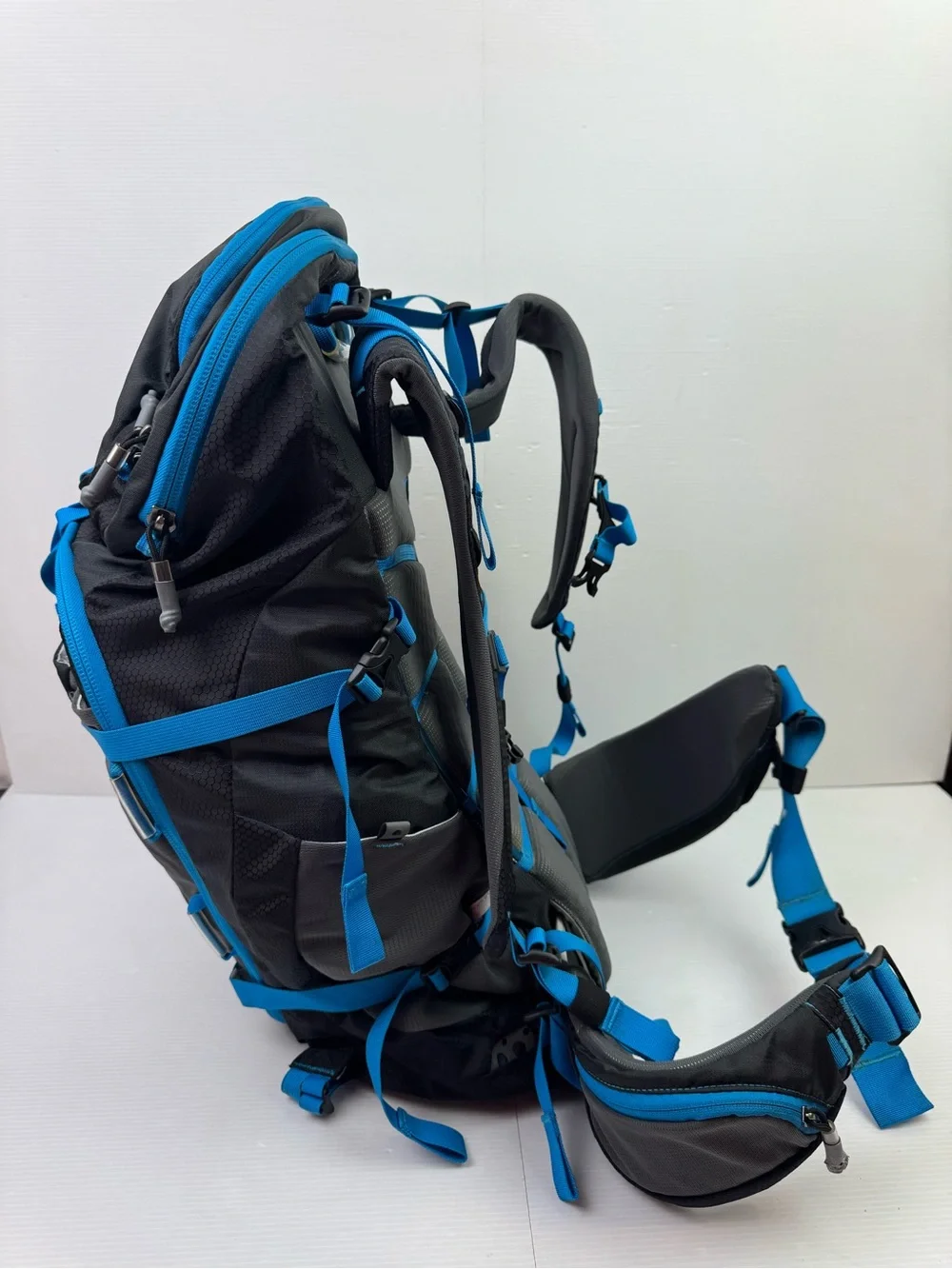 MHM Salute 34L Hiking Backpack Mauntaineering Backpacking Daypack Hiking Bag 34L